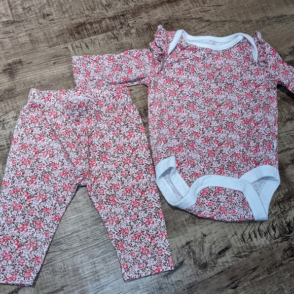 GAP 0-3M LOT - Picture 8 of 10